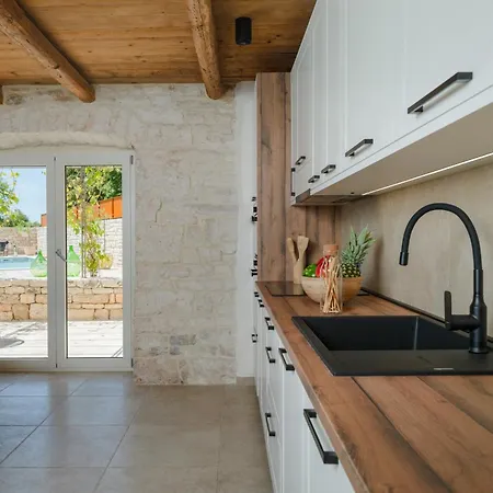 Lapidea By Istrialux